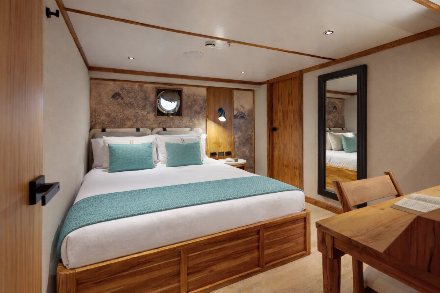 Evolution Double C4 Premium Stateroom