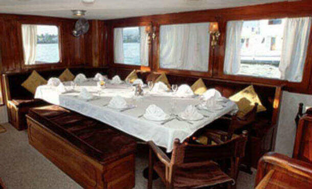 The dining room 