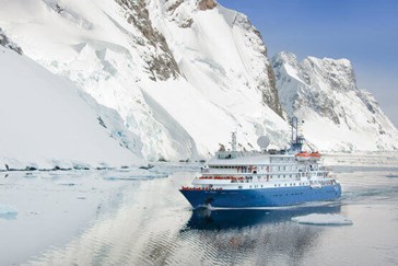 Sea Spirit sailing in the White Continent 