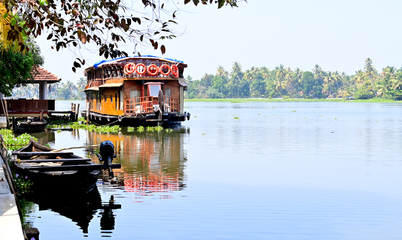 RV Vaikundam, Exterior (8)