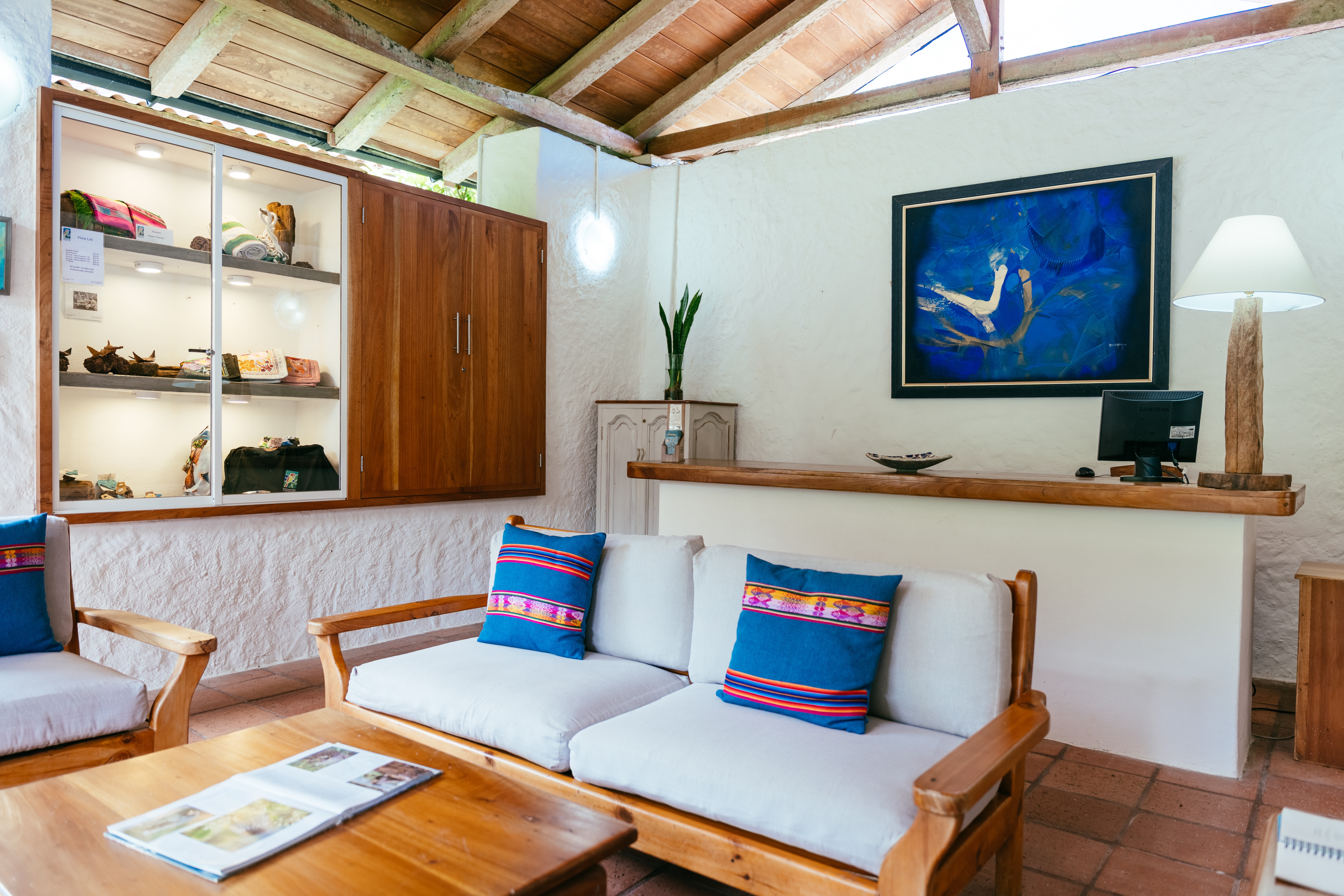 Rob Hutchinson Photo Video Enchanted Lodge Galapagos Still 30