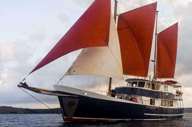 The Samba with full sail