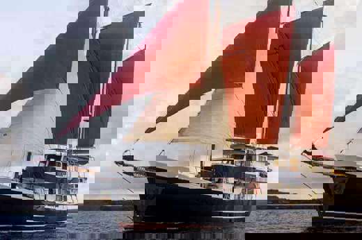The Samba with full sail