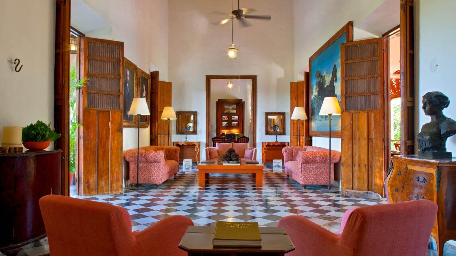 lux1378lo-91264-Lobby.jpg