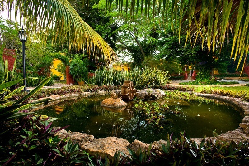 14-patio.jpg
