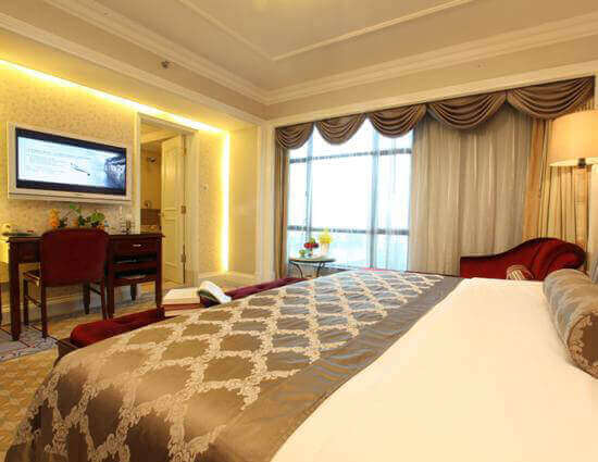 Green Lake Hotel Kunming (8).jpg