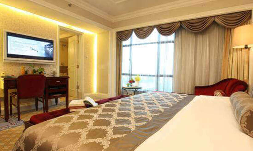 Green Lake Hotel Kunming (8).jpg
