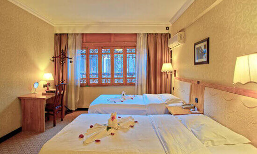 Lijiang Palace Hotel (9).jpg