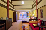 Lijiang Palace Hotel (8).jpg
