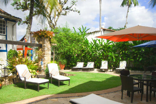 pousada_do_sandi_-_garden.jpg