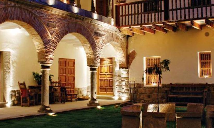 Luxury Hotel in Converted Colonial House
