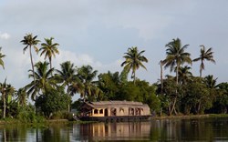 Kerala Houseboat Pixabay