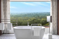 17 Kohinoor Suite Bathroom