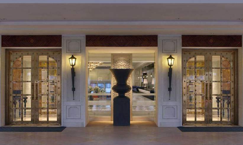 01 Entrance Doors