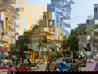 Pondicherry Bee