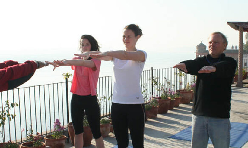 Shv Yoga1
