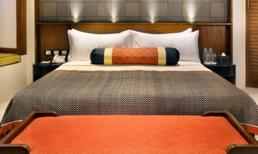 Legacy Luxury Room Bed 768X492