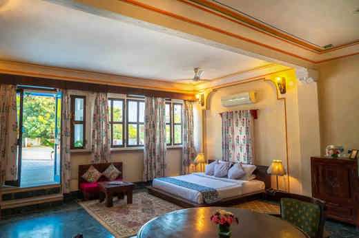 Courtyard Suites