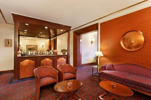 Lounge Bar
