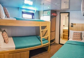 Triple cabin