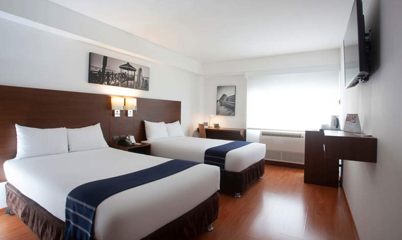 3000X2000 Habitacionsuperiordobleselectmirafloresroomserviceconvistaciudad