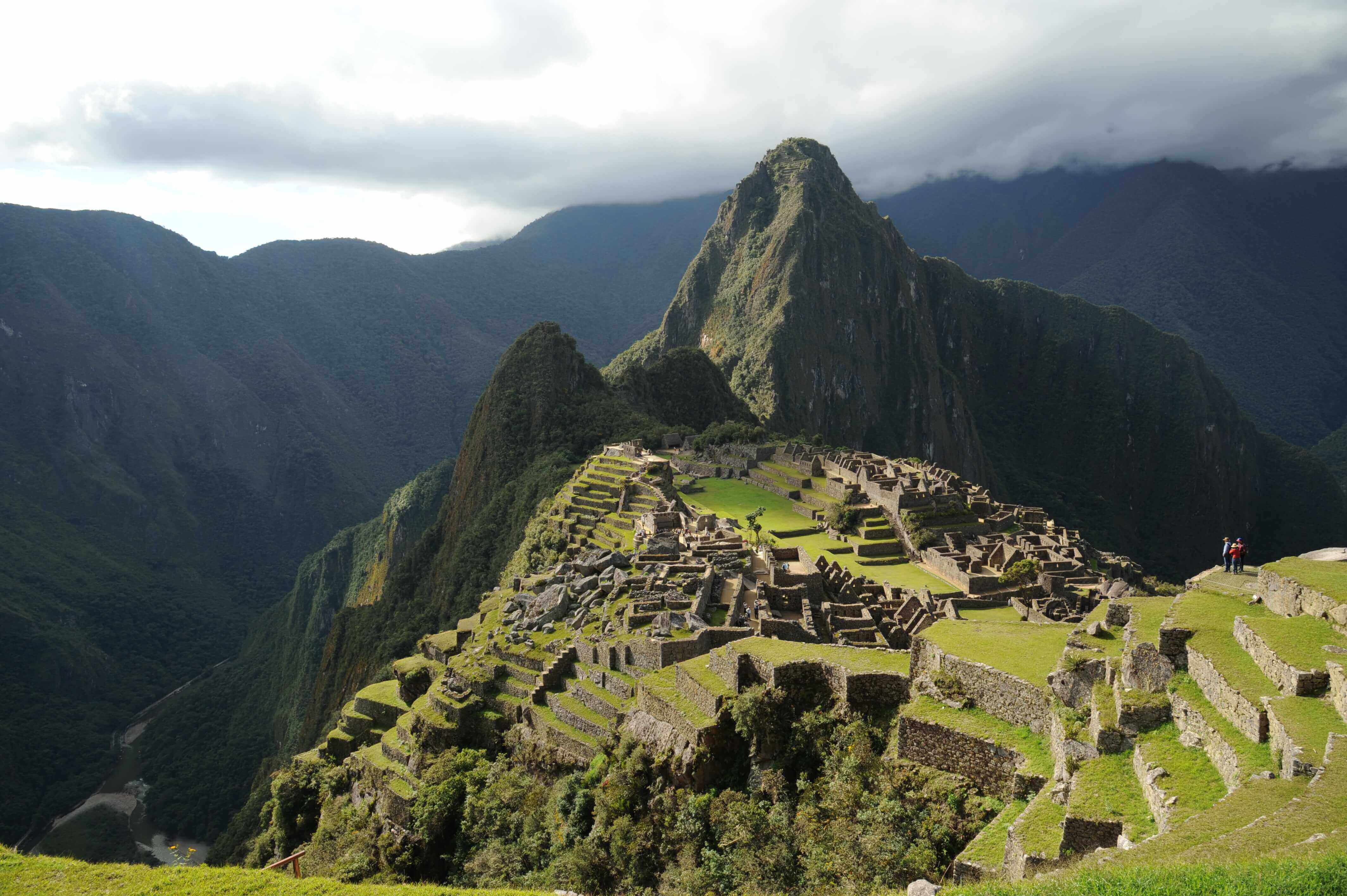 Machu Picchu People River