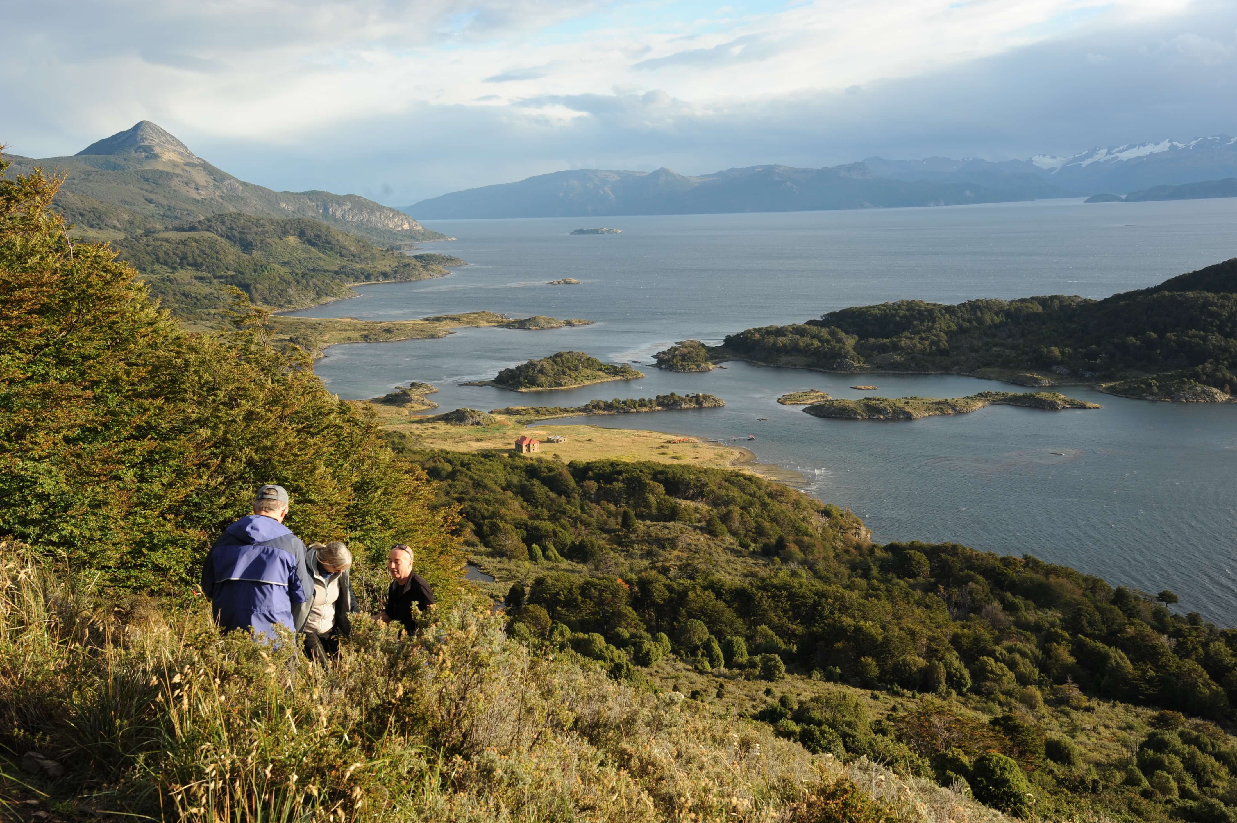 Superb views trekking along the Patagonia shore