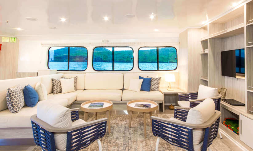 The lounge area where you will enjoy daily talks and presentations 