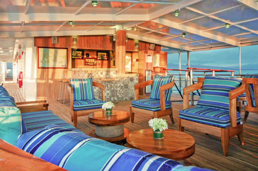 Relax in the comfortable Al Fresco lounge