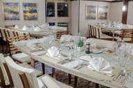 The elegant dining room serves exquiste local and international cuisine