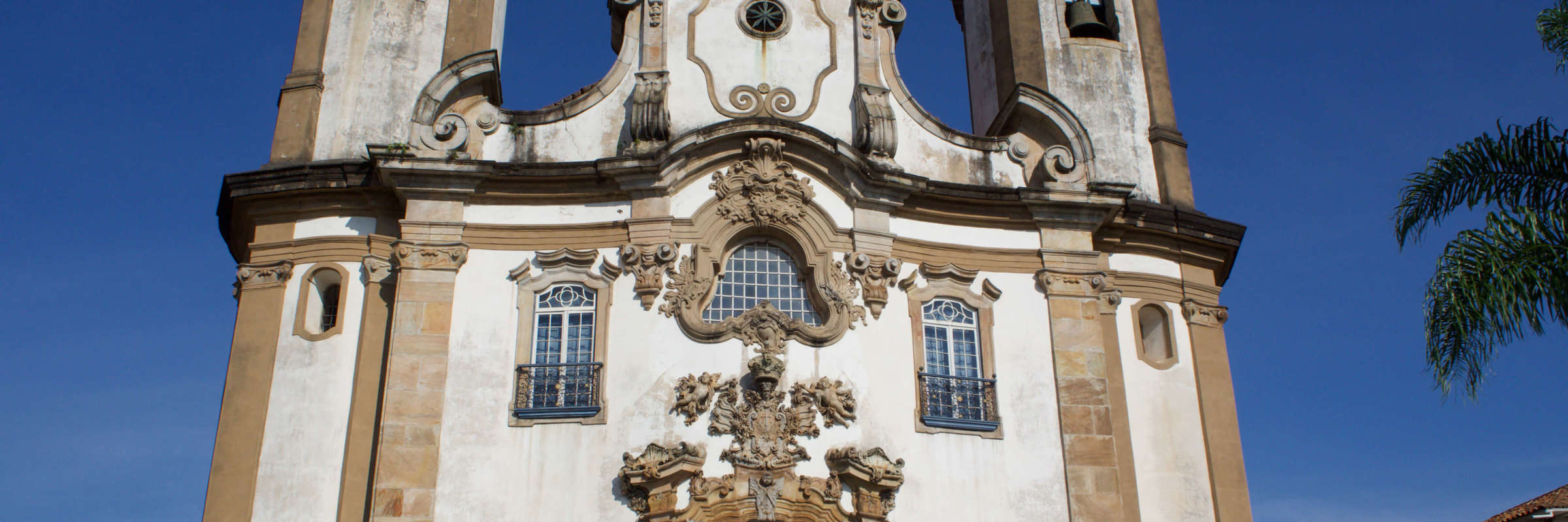  Church of Sao Francisco de Assis in Ouro Preto, a masterpiece of Brazilian baroque architecture. 