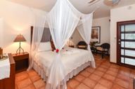 Stateroom Bed 2 1024X576
