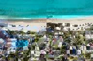 Las Ext View Baie Longue03 2580X1451