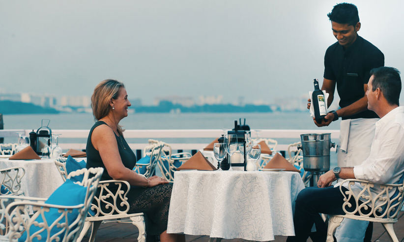 Pier Dining