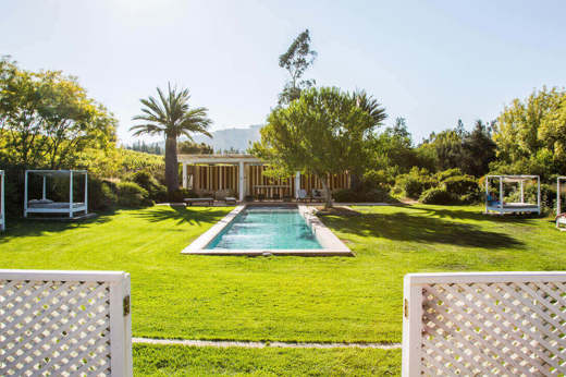 Delightful pool and gardens 
