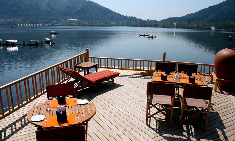 Soak Up The Sun On Dai Lake