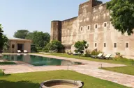 Deeppura Garh Pool And View