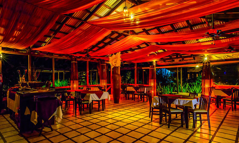 The restaurant 