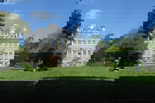 Sausmarez Manor Facade 680X510