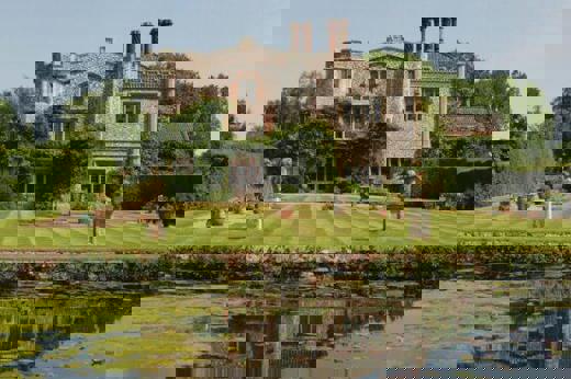 Mannington Hall Garden 730X385