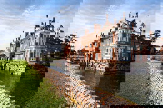 Helmingham Hall Moat 680X453
