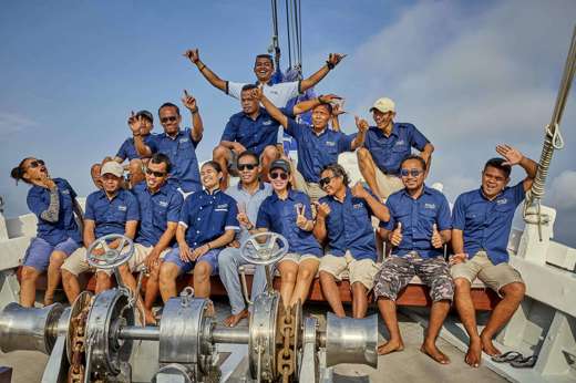 Friendly crew 