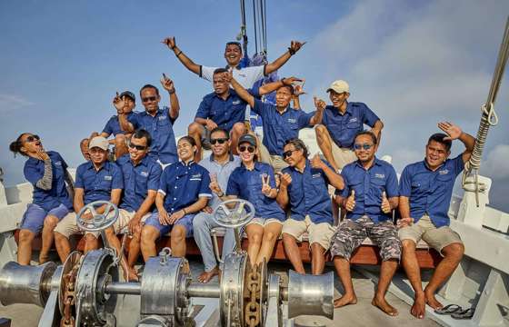 Friendly crew 