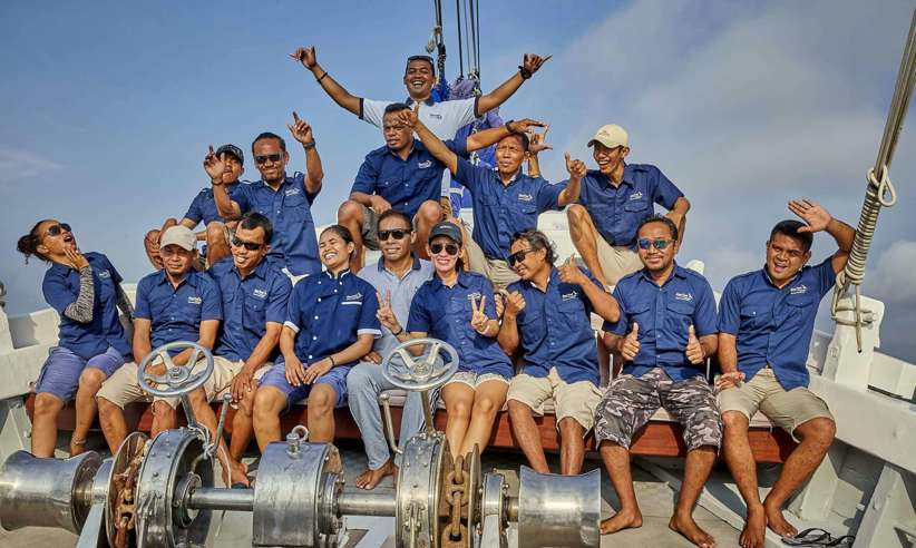Friendly crew 