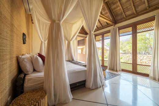 Villa Bedroom LORES