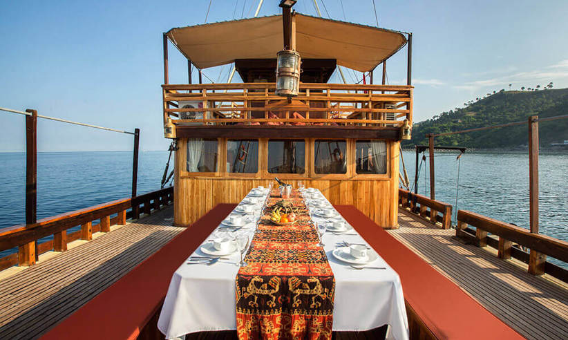 Enjoy al fresco dining 