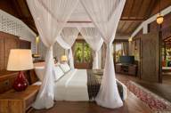 Deluxe Beach Front Villa 2