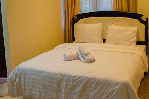 910981 Sanian Hotel Bed