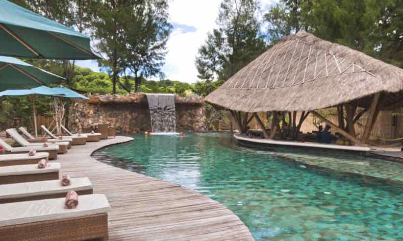 05 Gili Trawangan Lombok Hotel Rooms Facilities Swimming Pool Swim Pool Bar