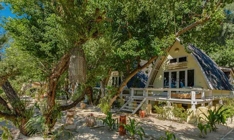 Gili Trawangan Lombok Hotel Rooms Accomodation Pearl Of Trawangan Lumbung Beach Cottages 07